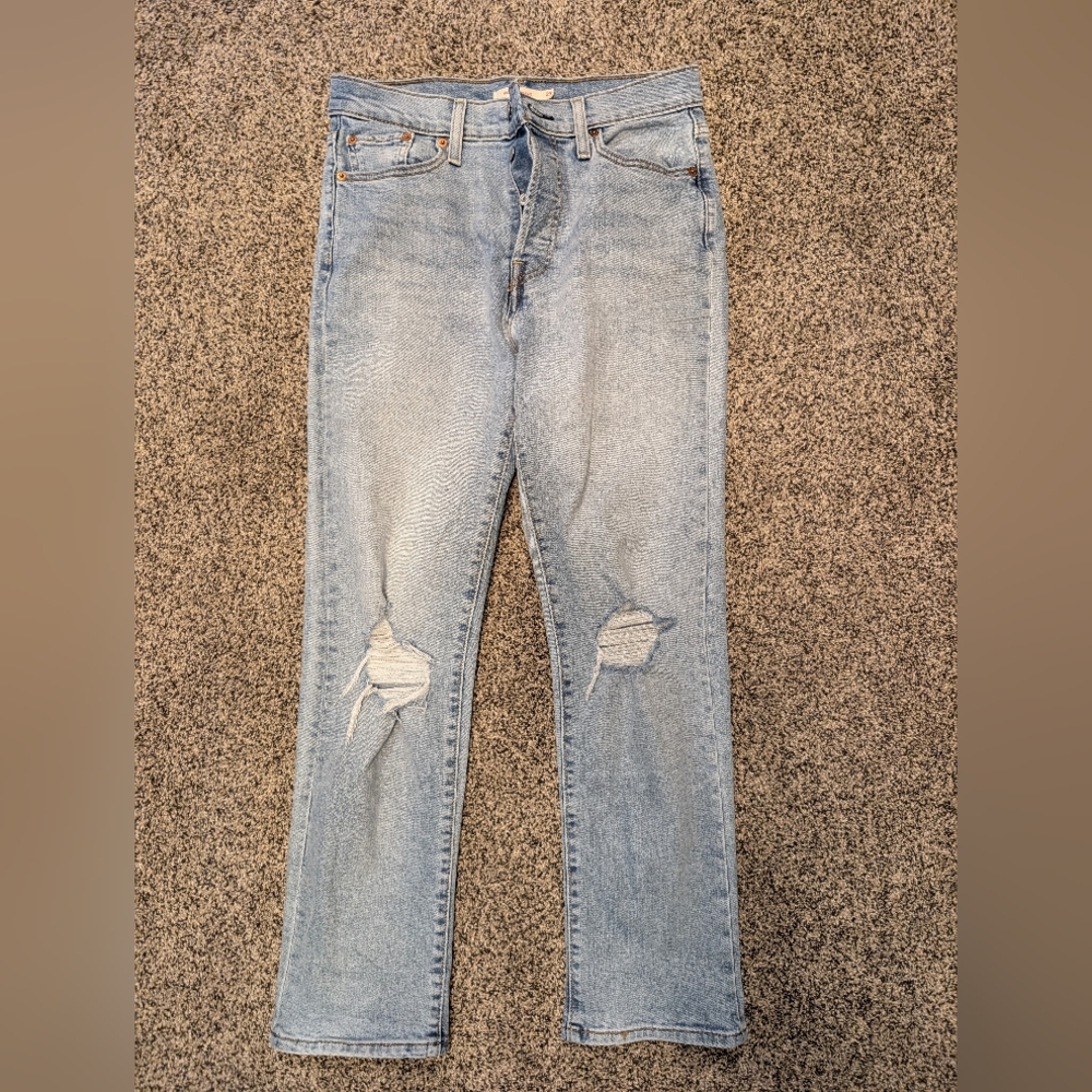 Levi Jeans - Wedgie Straight - Distressed Knees - Size 29